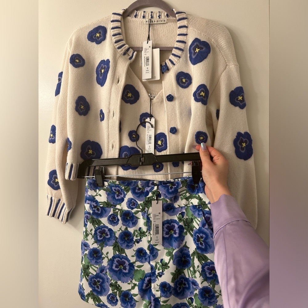 (3 Piece) Alice + Olivia Brigid Pansy outfit set